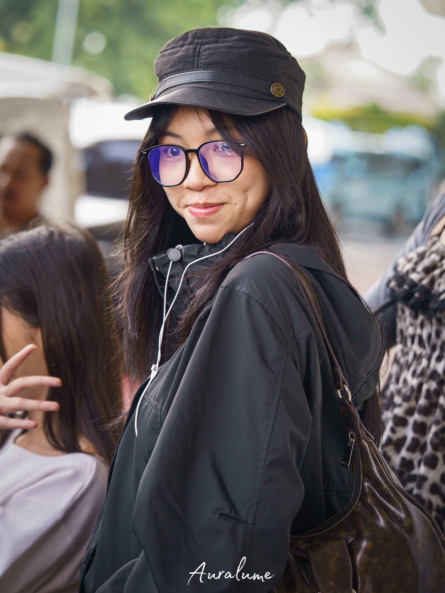 auralume's tweet image. Dimple smile @Aralie_JKT48 

Bandar Udara Internasional Juanda, Surabaya.
010226

#JKT48AirportFashion