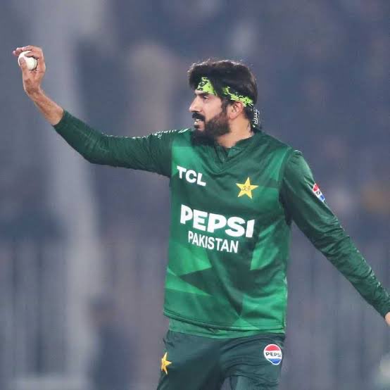 ha_dhool's tweet photo. After 10 years when other team players will start using Usman’s bowling method they will probably name it some fancy term. Just like they did with reverse swing, dusra etc..

#cricket 
#CricketFans #pakistaniteam
#palestine #Pakistan 
#UsmanTariq #rizwan 
#CameronGreen #BabarAzam https://t.co/kjxv1Iv56Y