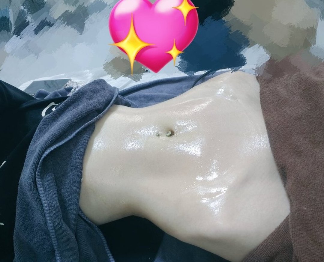 六花だよ tweet media