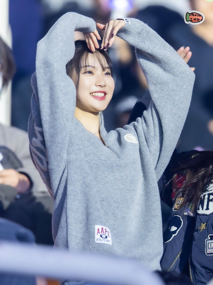 스테이씨 도서관🐰 tweet media