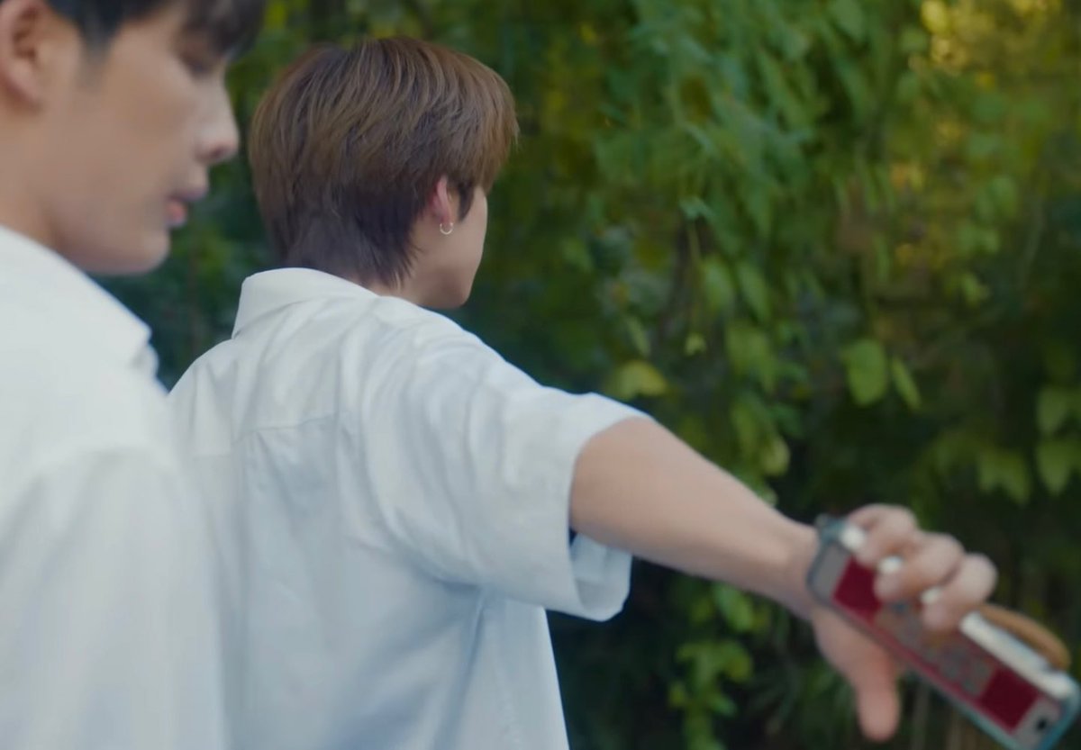 คุณมาดูเมะผม บ๊องกว่านี้ไม่มีอีกแล้ว กำลังจะเท่เลย โทรศัพท์มันเปิดดูดวงไพ่ทาโรต์

DUANG WITH YOU EP1
#ด้วงกับเธอEP1