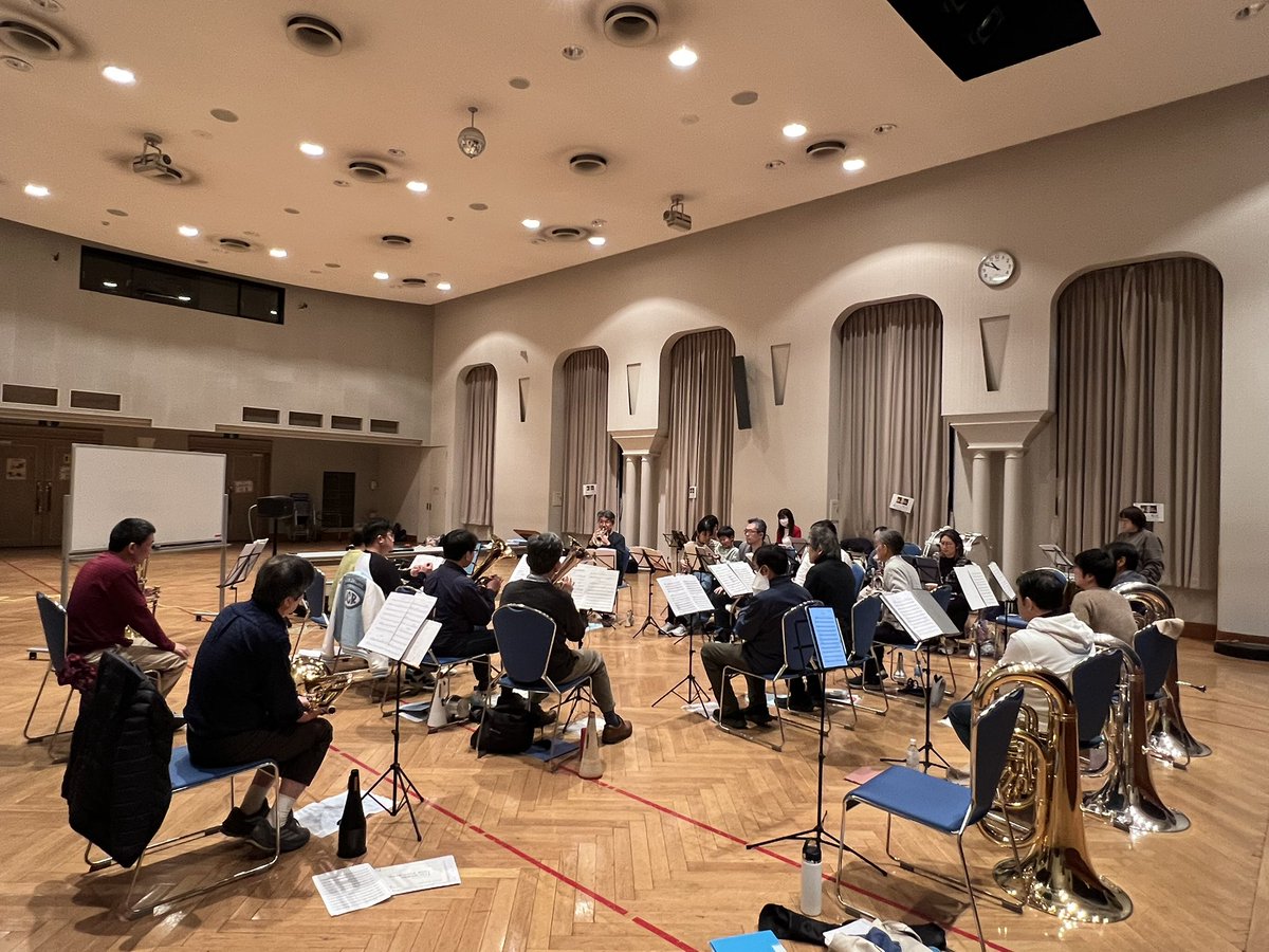 みなさまご無沙汰してます！
今日も朝から元気に練習してました！
定期演奏会に向けて少しずつ曲を仕上げていきますよ💪