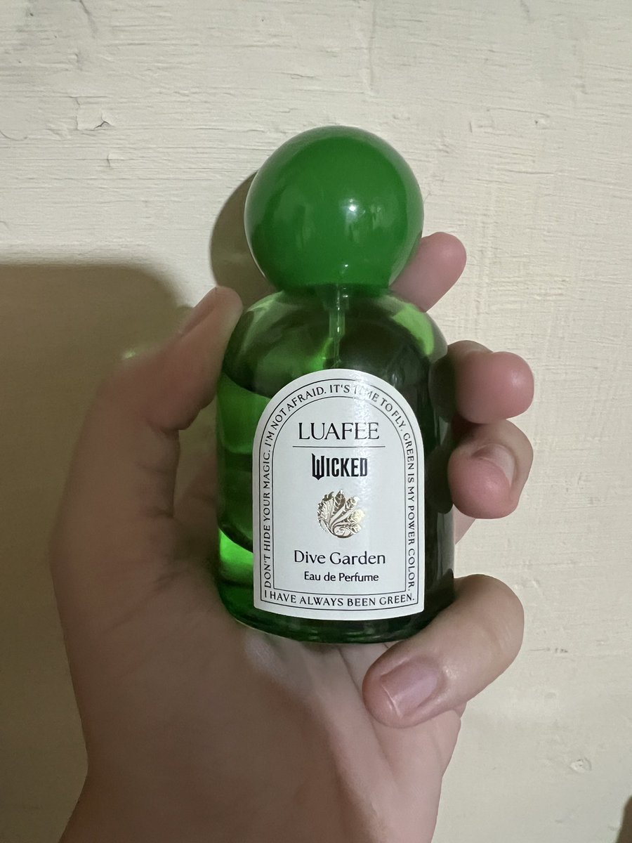 prelovedmel tweet media