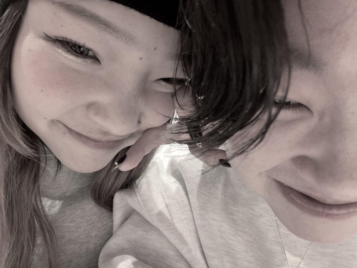 彼女といる時が他に表せれないくらい幸せで楽しくて自分らしくいれるしなによりかっこいい人の隣でこやっていれてる事が何より嬉しいの ( ･-･̥ )
 #セクマイさんと繫がりたい