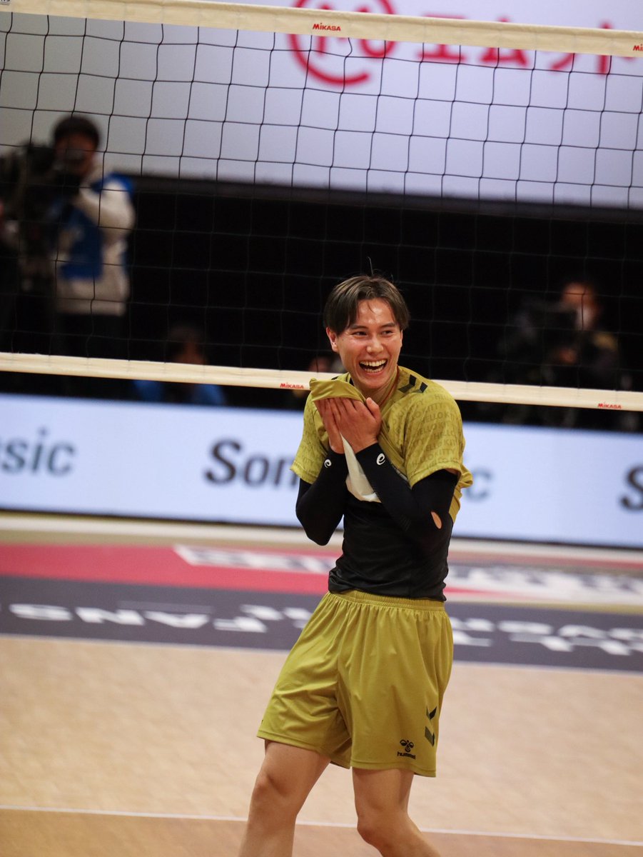 tomo____24's tweet photo. 2026.02.01
SV.LEAGUE ALL STAR GAMES
📍GLION AREANA KOBE

フォアヒット終わったのにやってしまって恥ずかしがってるのかわいかった笑笑

#svリーグ
#髙橋藍 選手 https://t.co/UcYnn3SOow