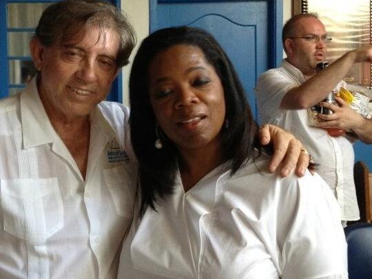 Lembram do amigão do Barroso e guru de um monte de famosos?

"Ele está cumprindo prisão perpétua por gerenciar uma fazenda de bebês no Brasil.

Mulheres mantidas contra a vontade, engravidadas, bebês vendidos para quem pagasse mais.

Quem está comprando bebês no mercado negro?