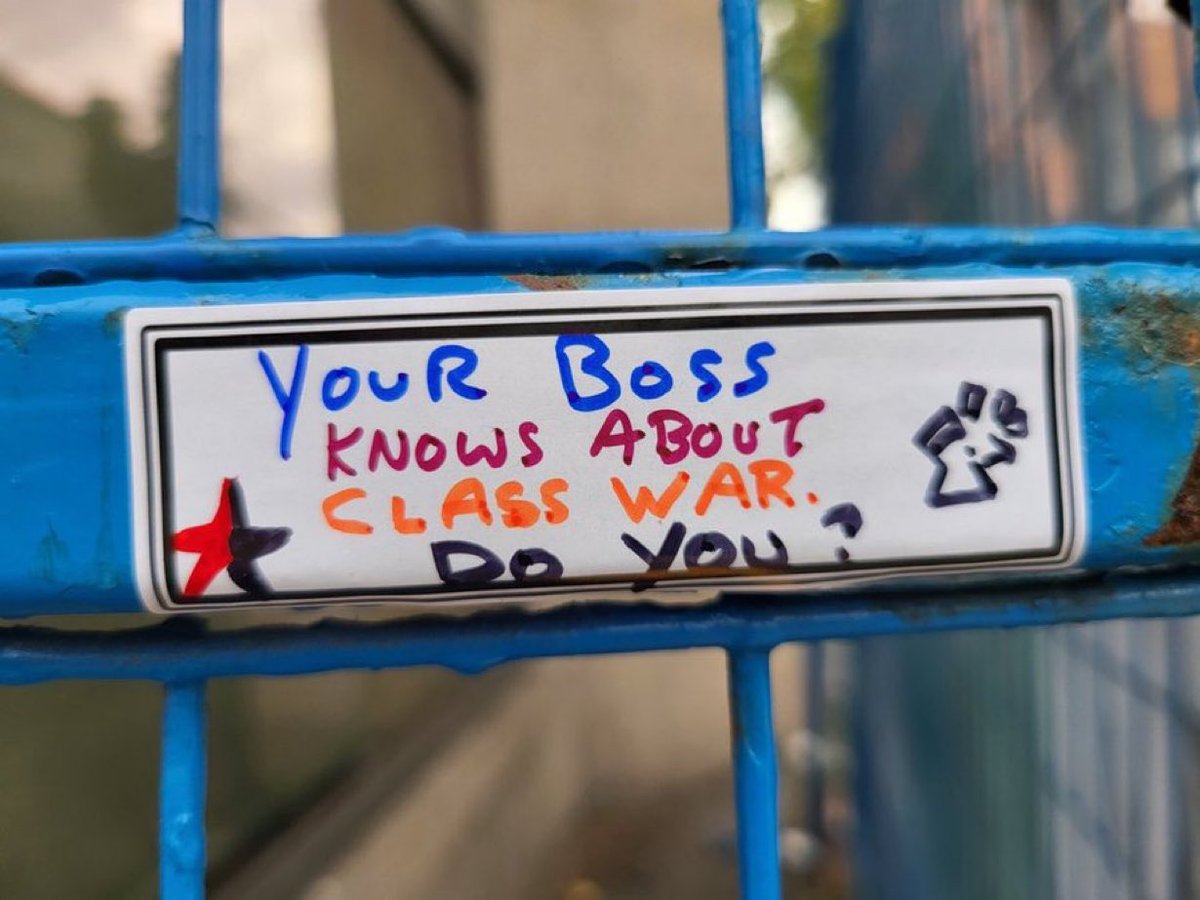 “Patronun sınıf savaşının farkında. Sen de farkında mısın?”