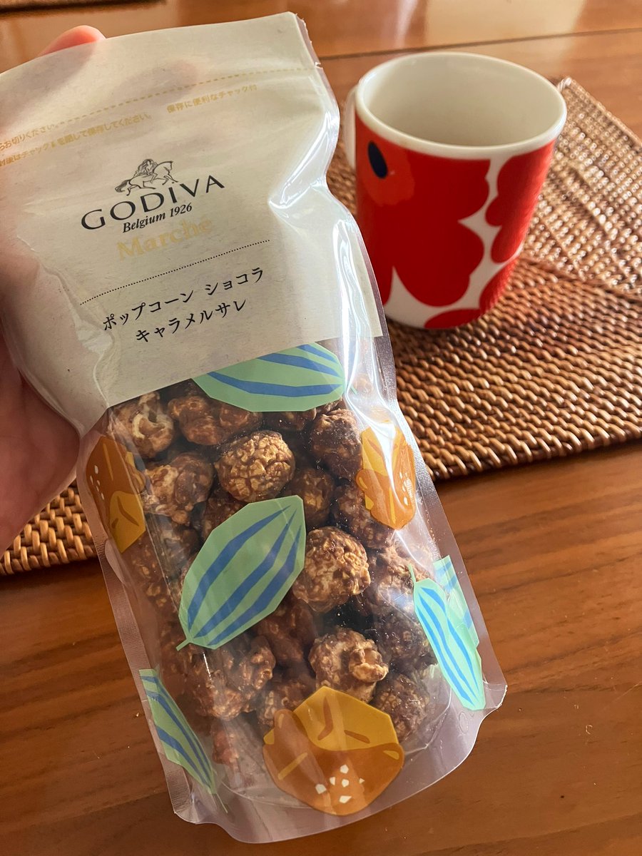 長男のピアノ発表会。初めてのステージでも力強い演奏と落ち着いた立ち居振る舞いに涙のわたし。お友達も楽譜がとんでも何度も諦めず弾き遂げた少女や懐かしい曲に想いのせお孫さんに贈るおじいちゃん、難曲に果敢に挑む少年、最後には先生による渾身のベートヴェン。感動しきりでした。音楽の力とは。