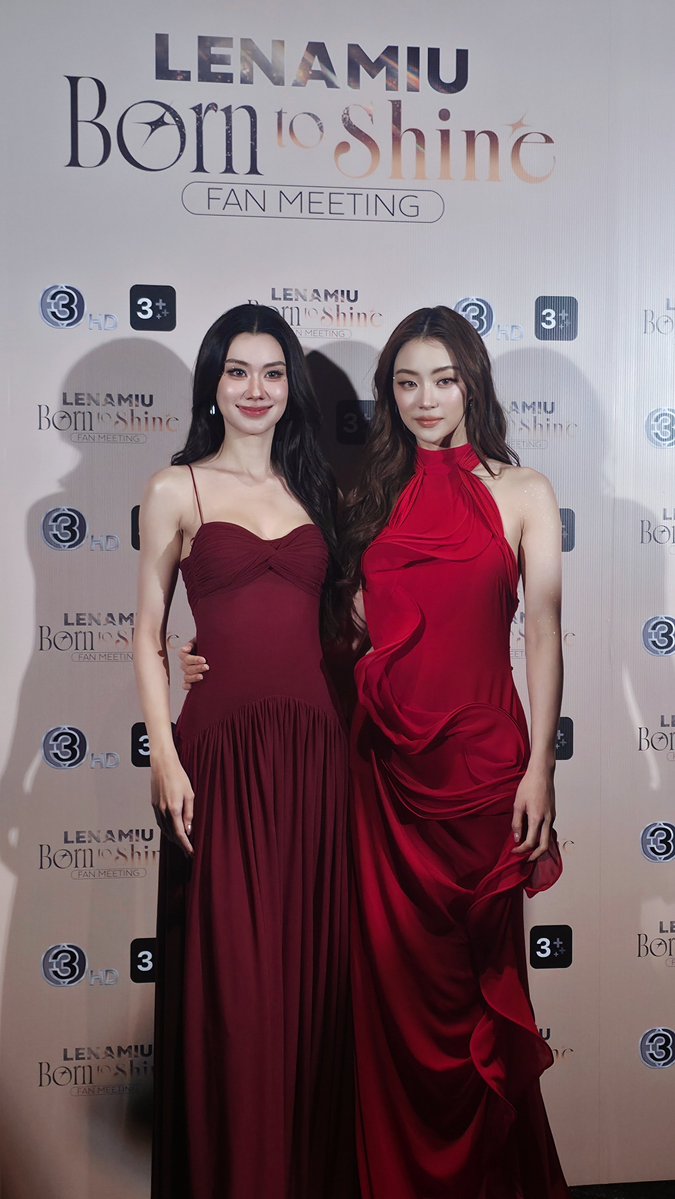 LenaMiu_CH3's tweet image. สวยมาก เห็นมาด้วยตาเนื้อ 🌹

LENAMIU 1ST FAN MEETING #LENAMIUBorn2Shine 
#ลีน่าหมิว #LenaMiu