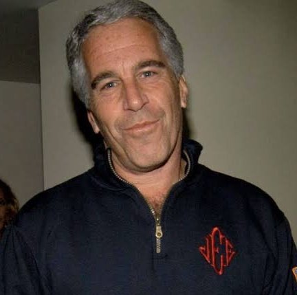 The_Random_Feed's tweet image. One man...
Unlimited power...
A case that died before justice...
#Epstein #EpsteinFiles