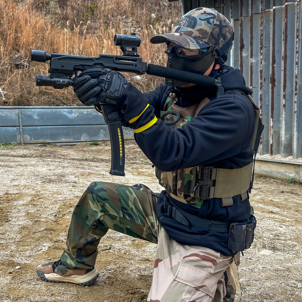 survivalgamegym's tweet photo. 🎯初心者専門サバゲースクール

このスクールでは
「とりあえず参加してボコボコにされる…」を防ぎます
📘座学：ルール・安全管理
🔫実技：構え方・撃ち方の基礎
🧍‍♂️動き方：当たりにくい移動・隠れ方

初参加でも“ちゃんと動ける人”になるのが目標です https://t.co/Pqu7C42M4v