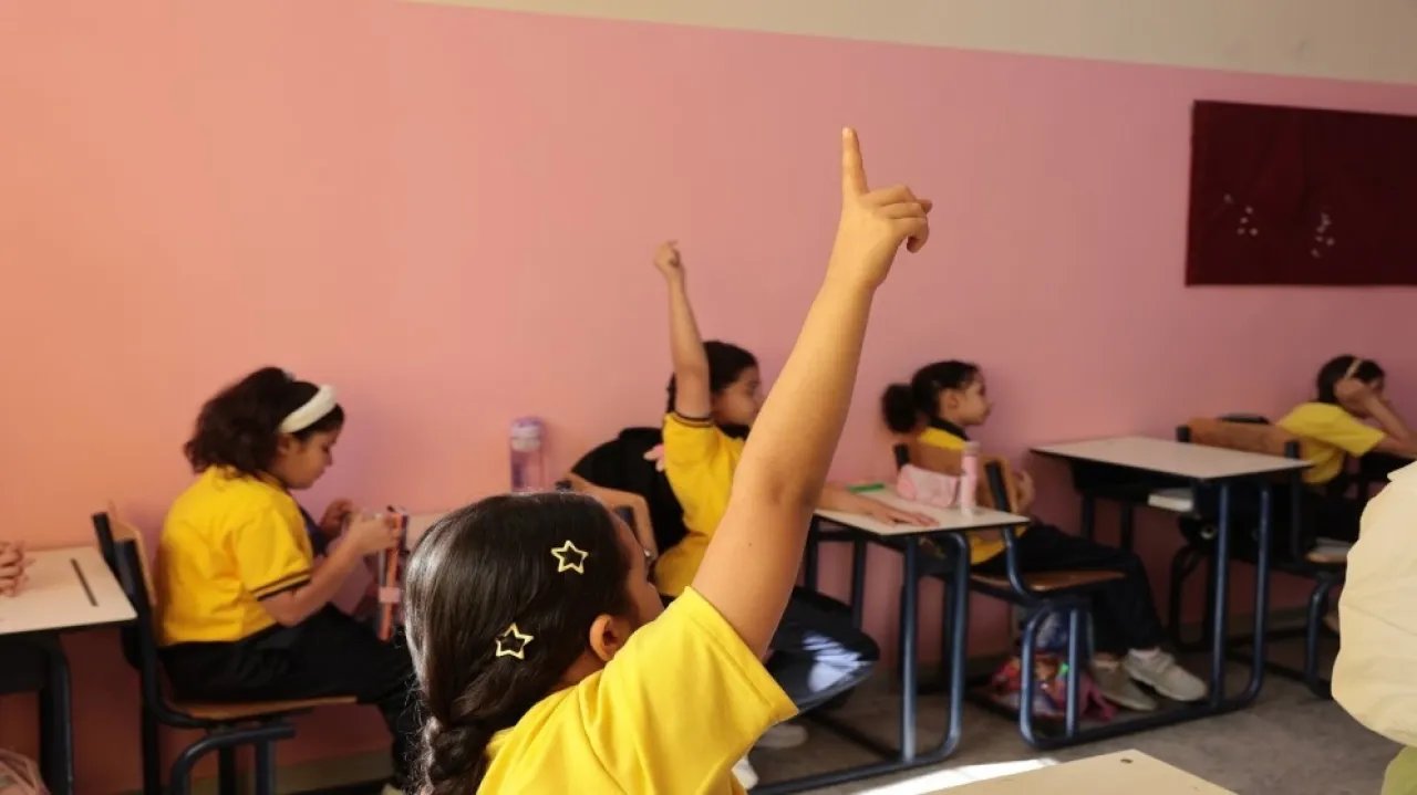 طلبة المدارس الخاصة يتوجهون إلى صفوفهم بالأردن 