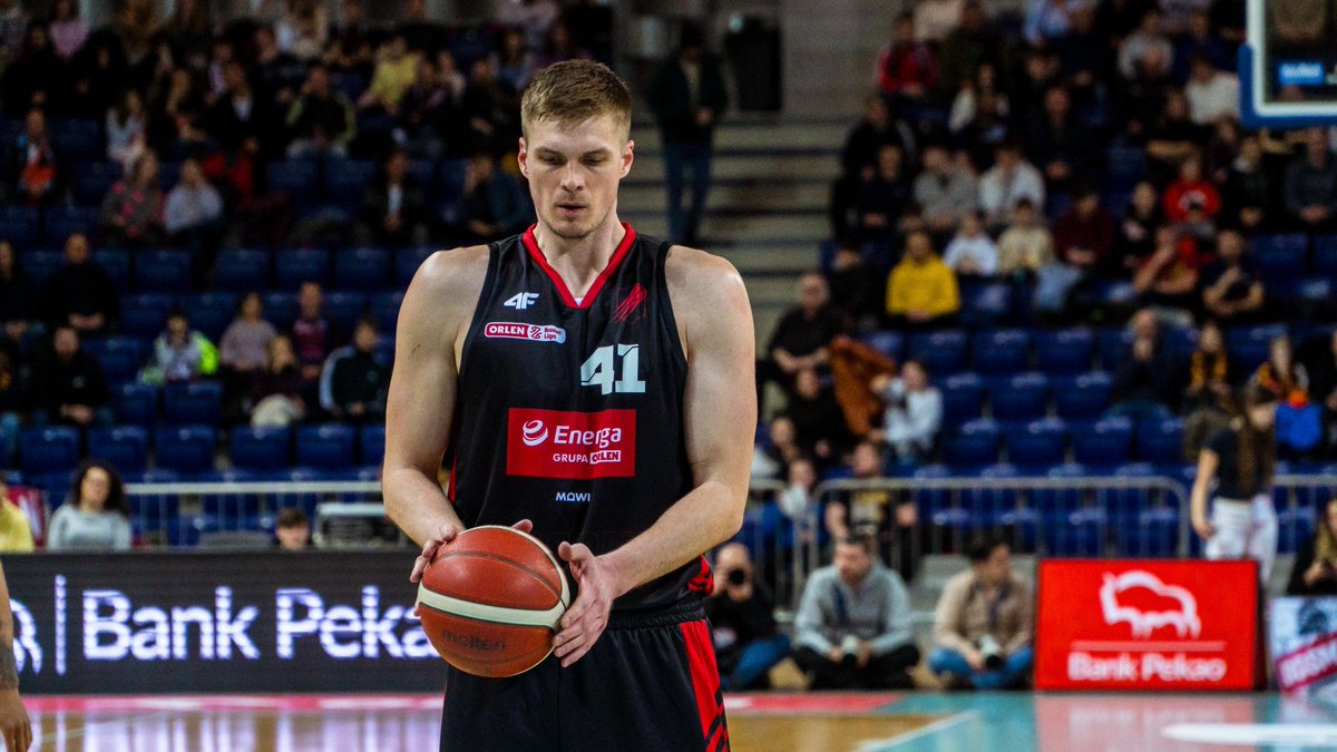 CzarniToWy's tweet photo. Kilka ujęć z meczu z @KingWilki 📸
🟥Sponsor Tytularny drużyny @EnergaSA
#plklpl #CzarniToWy https://t.co/2DnjFDePCn