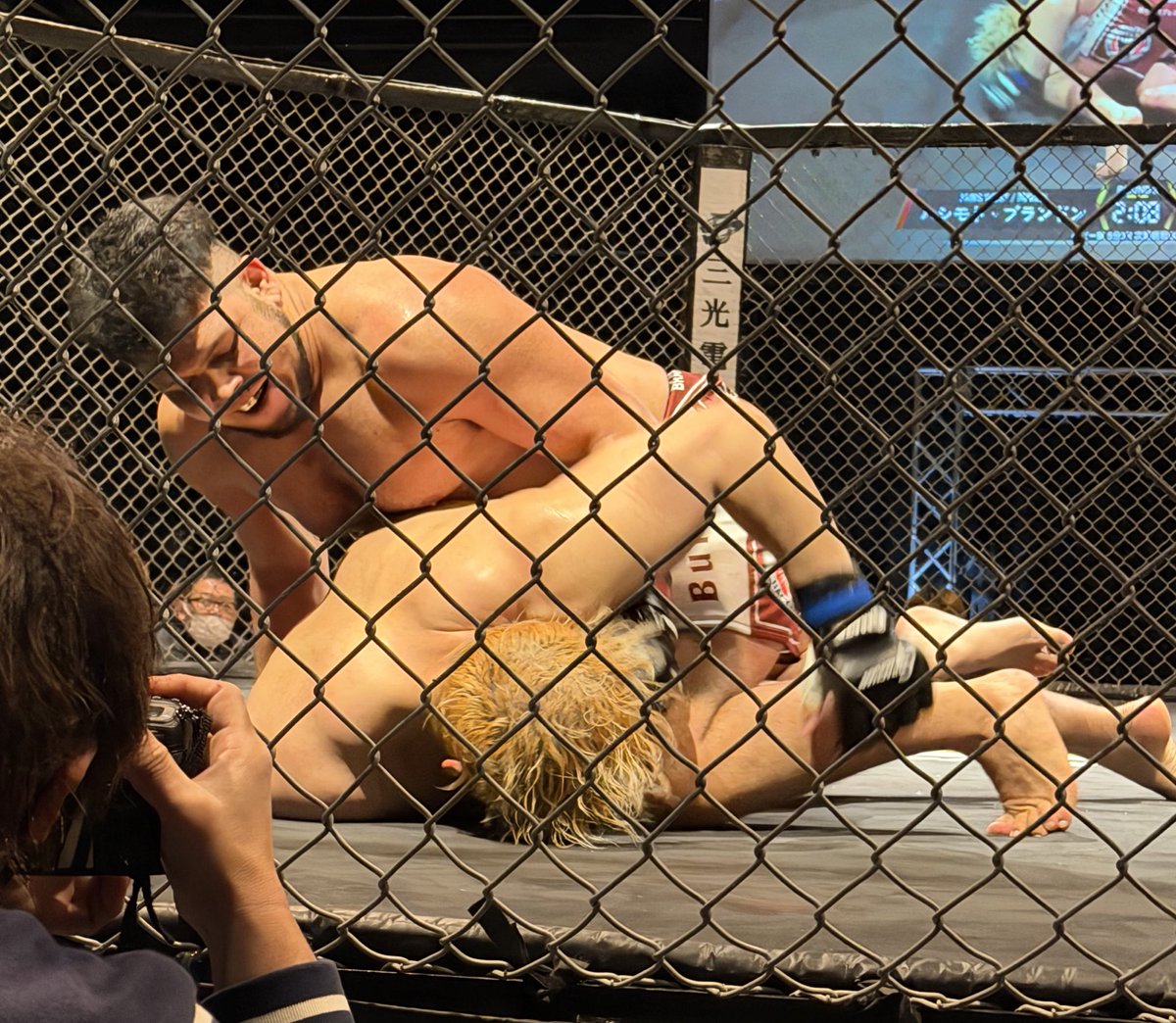 romancombat_ceo's tweet image. ROMANにも
出場して下さいました
ハシモト・ブランドン選手
パウンドでKO勝利🏅
#GRACHAN #GRACHAN80 #大阪