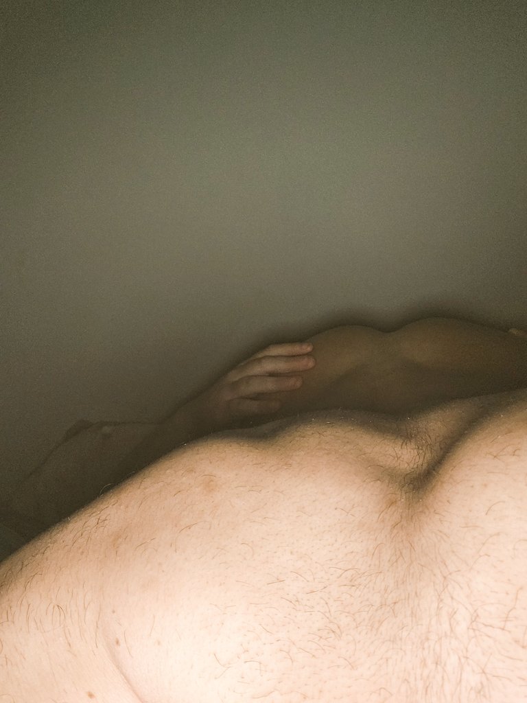 Justsprang's tweet photo. Quien me ayuda a estar la espalda así ? 🧘🏻 (@ositobizcochito) Y de pasada, pasen por mi cuenta y denme mucho amor , síganme , RT me , like me 🫰🏻 😘 https://t.co/3FKRnbQuRz
