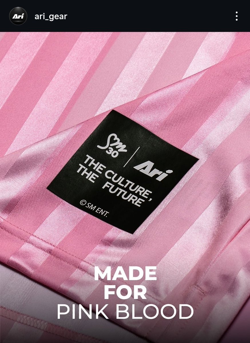 เสื้อ jersey สีชมพูววววววว
#SMTOWN_LIVE_BANGKOK 
#SMTOWNLIVE2025_26_BANGKOK