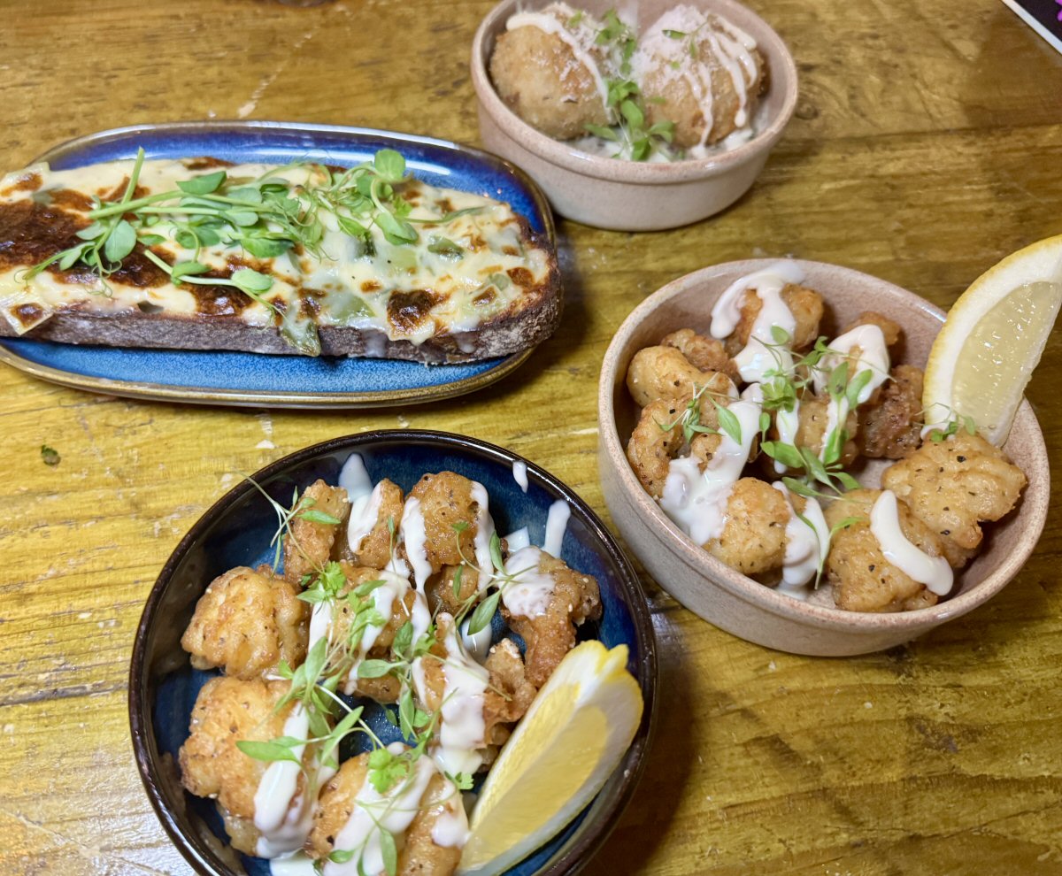 Sticky Beak Blog tweet media