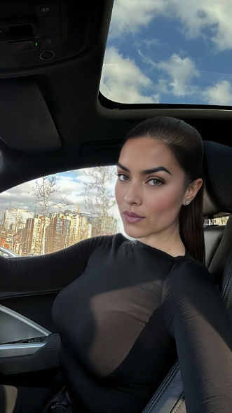 steele_domxo's tweet photo. Blacked-out baddie in the driver's seat of your obsession. This view costs attention… submission costs everything. Send via Beacons or stay parked in simp city. 🚀 https://t.co/i6Ojh0tmSf https://t.co/tsTlv4ozmq
