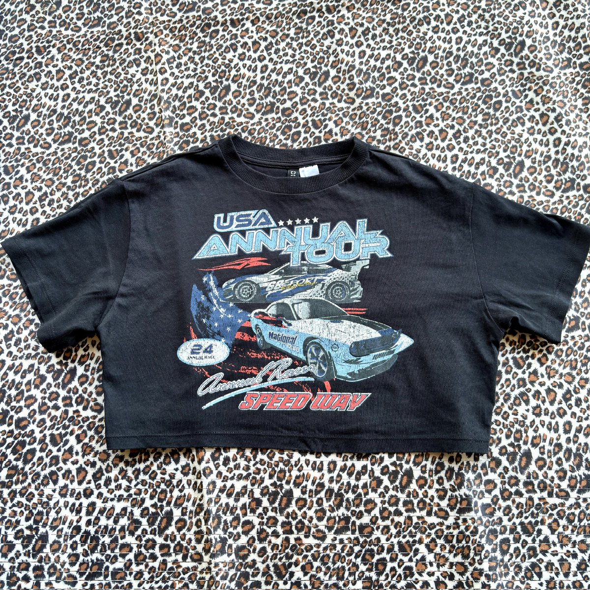 lavenderkkoch's tweet photo. 5. Kaos Crop Hitam Mobil H&amp;M
- Size XS
- BB/TB 45/163
- CO Shopee
- Dari Boyolali, Jawa Tengah

💰 40k

https://t.co/mtSAxGFd8h https://t.co/QB2UaVxzOS