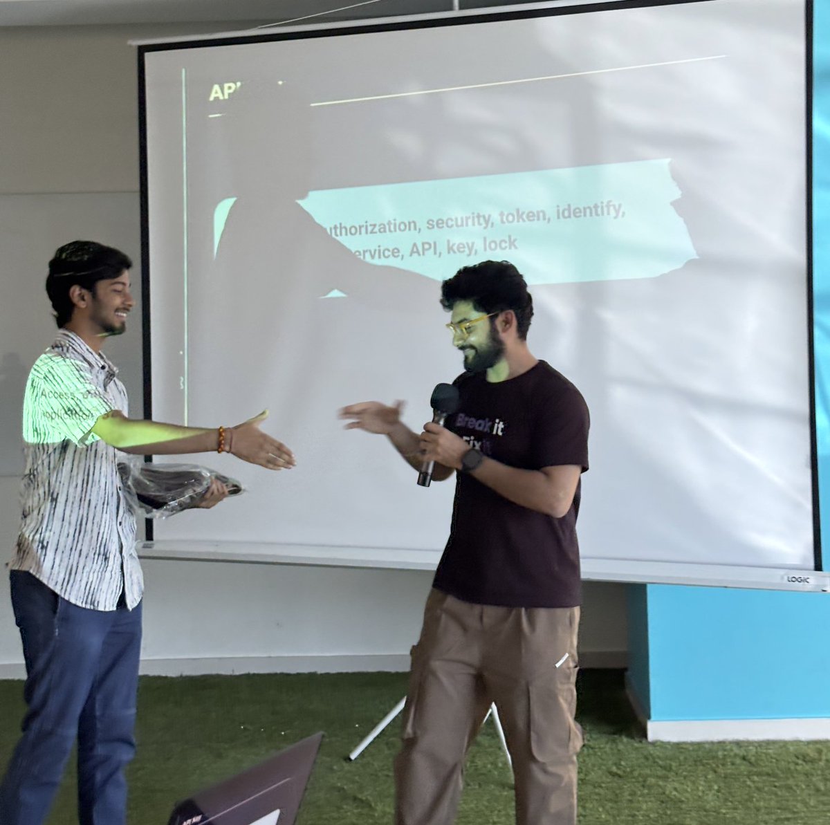 ReactPlay.IO tweet media