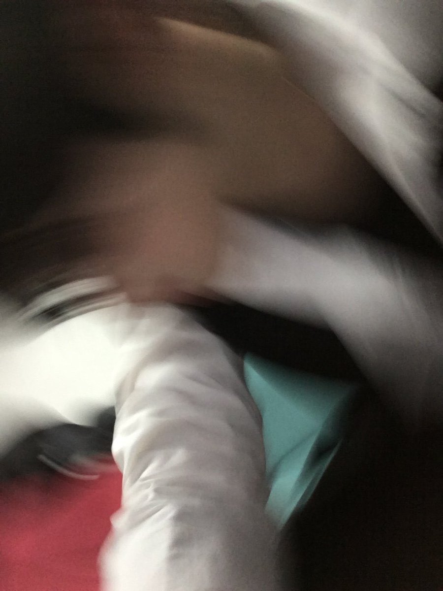 TAB00LO's tweet image. 나는 다 괜찮긴 한 것 같은데 뭔가 화면이 흔들리는듯한 느낌이 좋은 것 같고 그래서