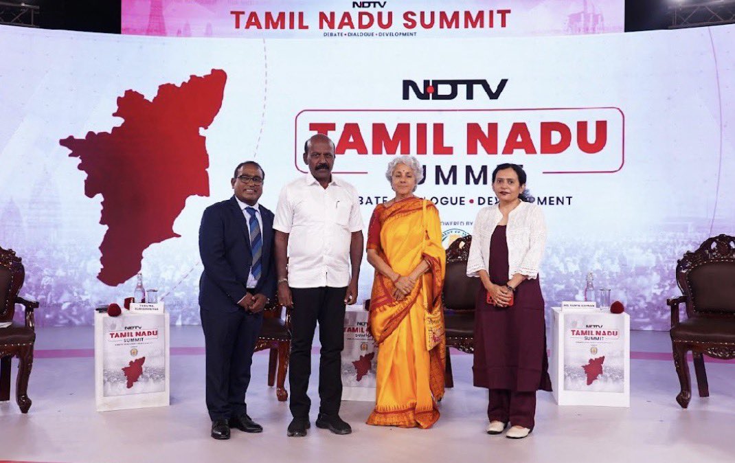 ramyakannan's tweet photo. So, this happened on Friday. A short discussion that tapped into all the key challenges for TN today with splendid panellists- @doctorsoumya and Mr. Ma Subramanian, health minister of Tamil Nadu. With @SamDanielNDTV @Vasudha156 https://t.co/Rio0mbrg4e