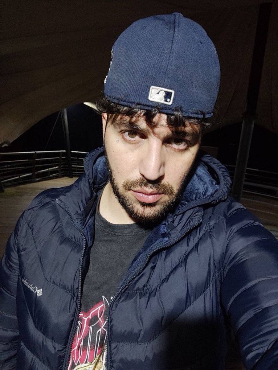 صدای اشکان باشیم جان او در خطر است 
#اشکان_جهش ،از تهران از تاریخ ۱۸ دی ۱۴۰۴ بازداشت شده.