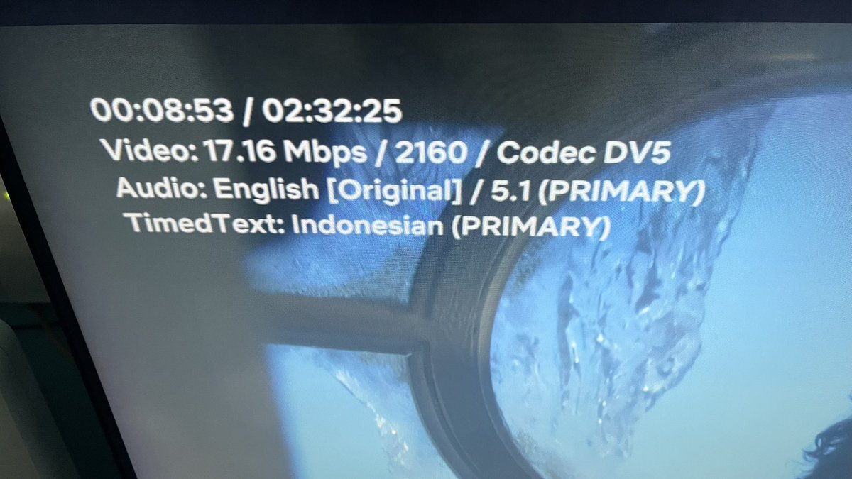 henriyy's tweet photo. Indihome 150Mbps, check speed di netflix 91Mbps, masih oke lah. Pas buat nonton yg di bawah 20Mbps aja ngelag.

Hei @IndiHomeCare harus gimana ini? Jangan suruh ngerestart modem ya, udah berkali-kali tetep aja begini. https://t.co/6aNMQiAWip