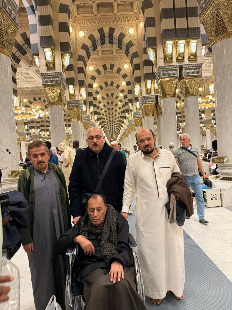 اليوم الأحد 🌸
الدكتور فاضل صالح السامرائي 👇👇
في جوار المصطفى صلى الله عليه وسلم
❤️❤️❤️