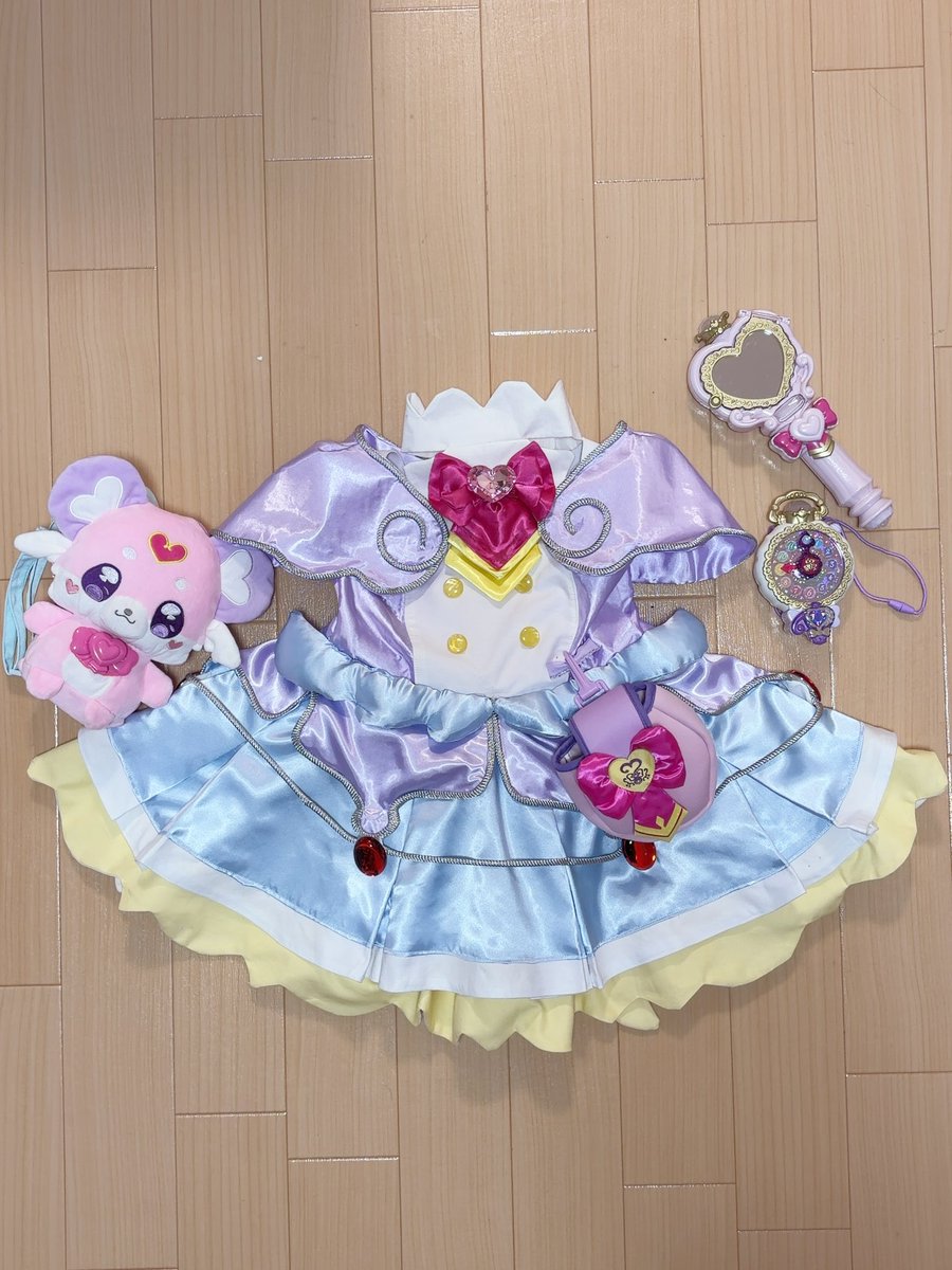 r_iri617's tweet photo. 娘ちゃんの名探偵プリキュアの推しはキュアアンサー🕵️💜なんとか放送日までに本体は間に合ったけど手袋とか髪飾りとかはこれから🪡 https://t.co/Y1jCOOgvl0