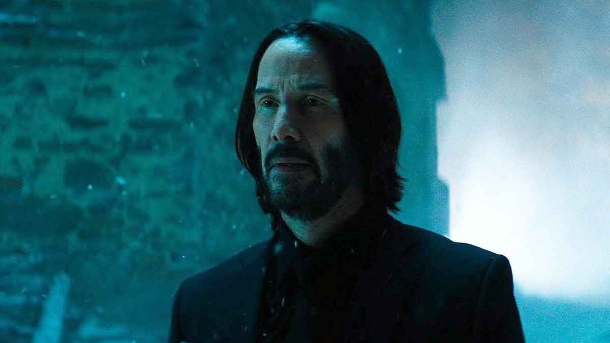 Cinemascomics's tweet photo. Keanu Reeves en un avión, sin pantallas, 17 horas de vuelo y el aburrimiento como enemigo mortal. Así es la nueva comedia negra de Ruben Östlund que promete incomodar… y mucho https://t.co/Q7uQzFAhbq #KeanuReeves #TheEntertainmentSystemIsDown #Cine #ComediaNegra #CineDeAutor #Peliculas