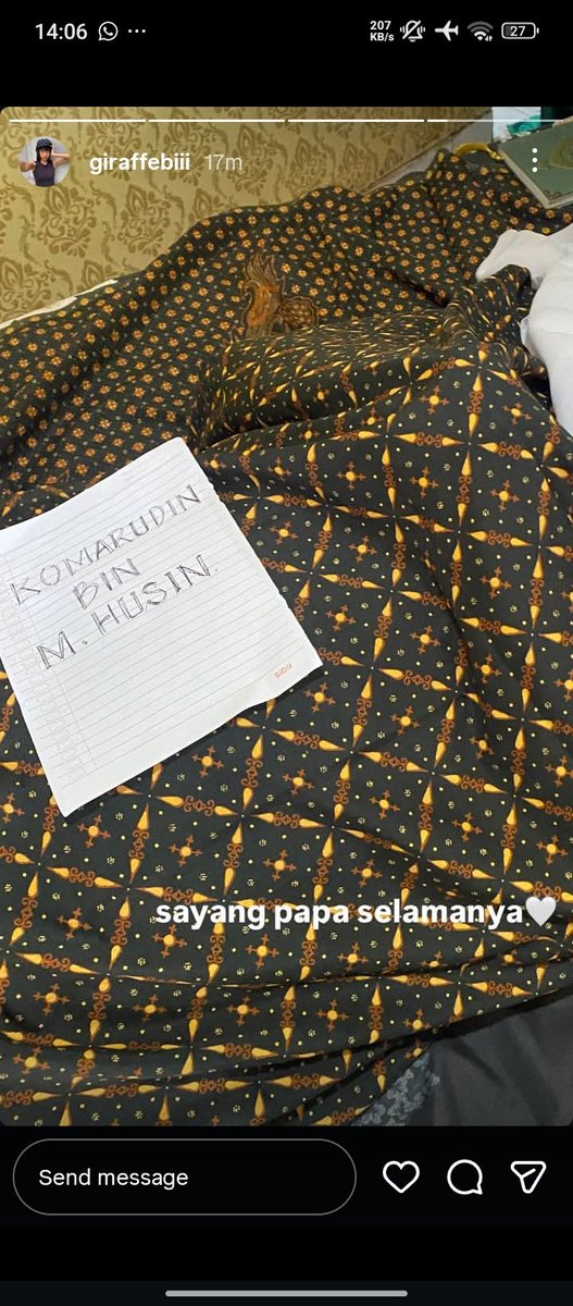 Innalilahi wa innailaihi roji'un allahummaghfir lahu warhamhu wa 'aafihi wa'fu 'anhu.

Telah berpulang ke Rahmatullah ayahanda dari <a href="/giraffebiii/">fk</a> semoga almarhum diberikan tempat yang terbaik di sisi-Nya dan untuk keluarga yang ditinggal diberikan ketabahan.