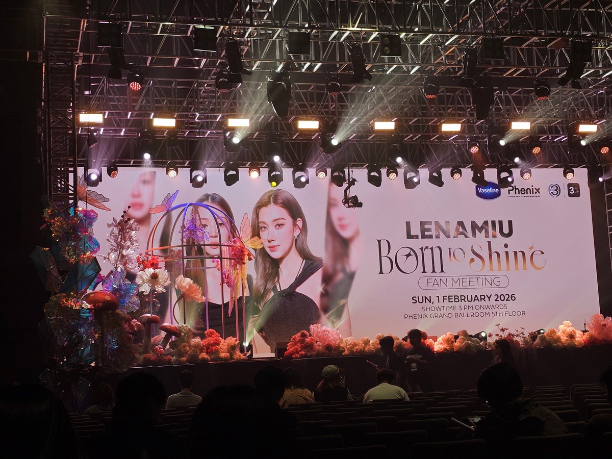 Readyyy

LENAMIU 1ST FAN MEETING
#LENAMIUBorn2Shine