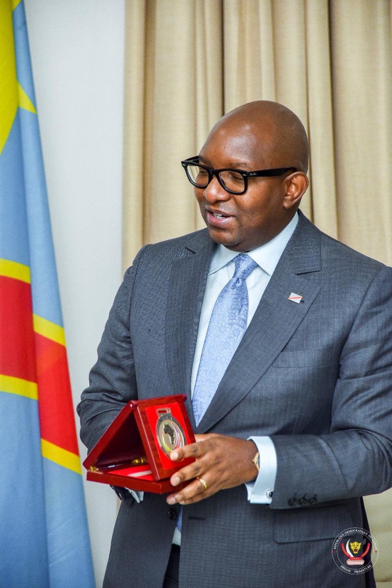 IsidoreKwandja's tweet photo. « POLÉMIQUES ??? » DE QUOI PARLE LE JOURNALISTE CHRISTOPHE RIGAUD D’AFRIKARABIA ?

S’il n’est pas au courant, qu’il se renseigne très bien. 

Notre gestion des Jeux de la Francophonie a été audité tant au niveau national, par l’Inspection Générale des Finances (IGF), qu’au niveau international, par les experts du Ministère français des Finances missionnés par l’Organisation internationale de la Francophonie (OIF). 

Les deux organismes de contrôle nous ont donné une note positive. Les images et les vidéos sont en ligne pour les futés de la bonne information.

Tenez, le mercredi 1er novembre 2023, après que la mission d’audit de l’OIF conduite par la Directrice du Comité international des Jeux de la Francophonie (CIJF), comprenant en son sein les experts-auditeurs du Ministère français des Finances, ait exprimé sa satisfaction sur la manière dont les opérations financières ont été conduites et donné leur quitus sur la bonne gestion du budget opérationnel, une Médaille d’Or a même été attribué au Premier Ministre Jean-Michel Sama Lukonde, en sa qualité de superviseur des IXes Jeux de la Francophonie, pour la qualité de l’organisation avec succès des Jeux de la Francophonie par le Gouvernement congolais.

Les personnes malintentionnées qui ont voulu ternir l’image d’un événement international voulu par le Président de la République, Félix-Antoine Tshisekedi Tshilombo, qui a redoré l’image de notre pays sur la scène internationale, ont été confus.

Aujourd’hui, après le succès des Jeux de la Francophonie à Kinshasa, notre pays a pu accueillir pour la toute première fois dans son histoire, successivement trois Championnat africains et internationaux, et compte en accueillir d’autres dans les mois et années à venir.

À travers les Jeux de la Francophonie, nous avons insufflé à l'organisation de la discipline budgétaire, de la transparence, de la rigueur et de la gestion axée sur les résultats probants, gage de la bonne gestion des finances publiques.

Isidore KWANDJA NGEMBO 

https://t.co/eDZ9zWEY5R