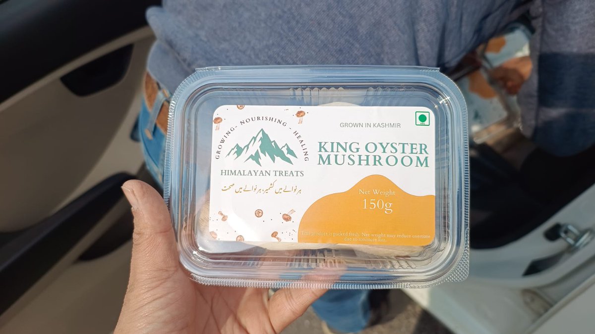 AndKulgam's tweet photo. #kingoyestermushrooms grown locally in Kashmir by innovative entrepreneurs under industry specific guidelines by Himalayan treats run by Mr Sheikh Asif Hussain. Contact 7006290489 to have #Farm2Table services. B #Vocalforlocal 
@ODOP_IND @PMFME_JK @AgriGoI @FAO @MOFPI_GOI https://t.co/9DPFtuAq1H