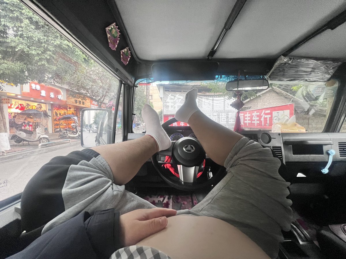 好色的小馒头 tweet media