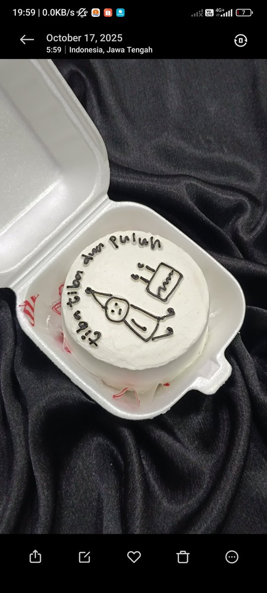 serabentocake's tweet photo. @undipmfs2 yukk bento cake nyaa start 25k an aja bs dianter sampe kosss, bisa custom semaumu. order? https://t.co/fS5DXmTSuX https://t.co/jCONReGssf