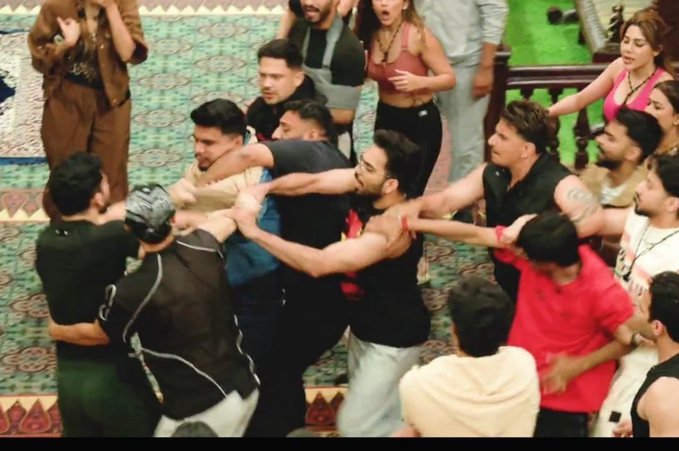 ArunSwain_2004's tweet image. Archit BadMooosh He Kehde 🔥

#The50s #ElvishYadav