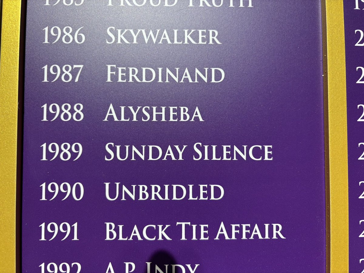 歴代BCクラシック覇者の中に祖父サンデーサイレンスとフォーエバーヤングの名が刻まれるの改めて凄いな