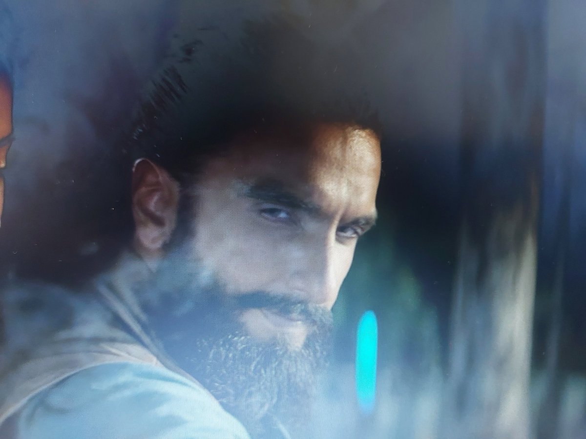 I can just watch him forever
#RanveerSingh 
#DhurandharOnNetflix