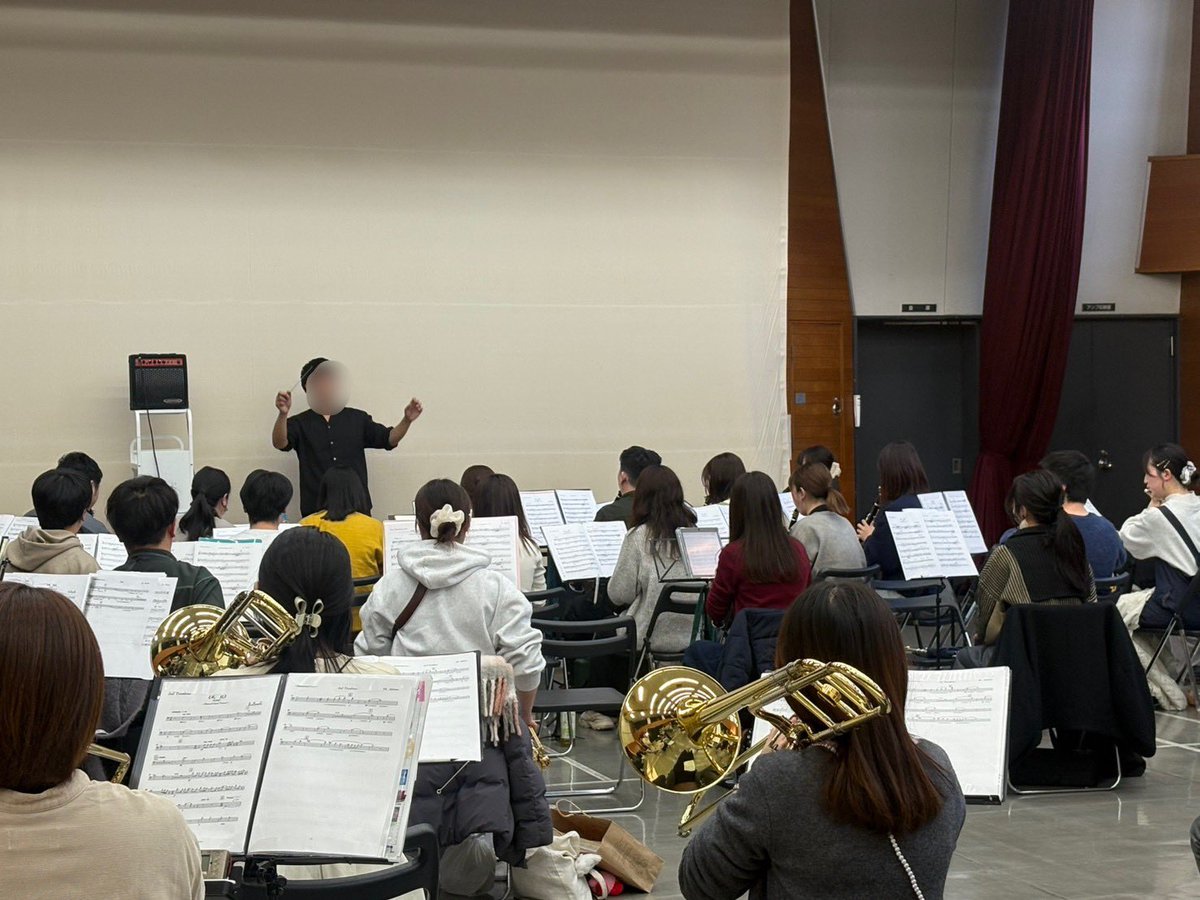 maisonwind's tweet photo. 【1月25日練習日記❄️】
今年2回目の練習は【5つの音楽団体による第2回ジョイントコンサート2026】に向けた練習がスタートしました🎷
初めて演奏する曲に不安いっぱいでしたが指揮者の解説により曲の理解を深めながら演奏することができました🎵 https://t.co/yiSKcNTvlO