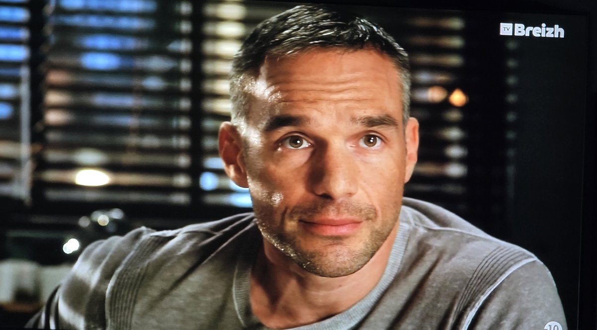 RomaillerG's tweet image. Souvenir inoubliable, de #Profilage 4 🎬❤️, notre #CommandantRocher. Bon dimanche ,@PhilippeBas mon #acteur zt #cascadeur préféré 💪💯😘 et à tes fans 🌞😘.