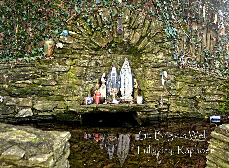 welovedonegal's tweet photo. Happy St. Brigid's Day everyone!
Here are some of the holy wells dedicated to her in #Donegal
(Located at #Drumkeen #Castlefinn #Raphoe #LoughDerg ).
#StBrigid #StBrigidsday
#Ireland . https://t.co/U3UlFmNxqX