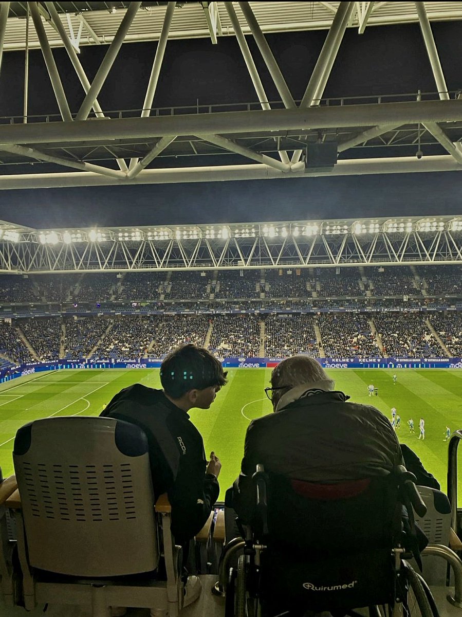 De avis a néts, gràcies pare per fer-me periku, gràcies <a href="/RCDEspanyol/">RCD Espanyol de Barcelona</a>