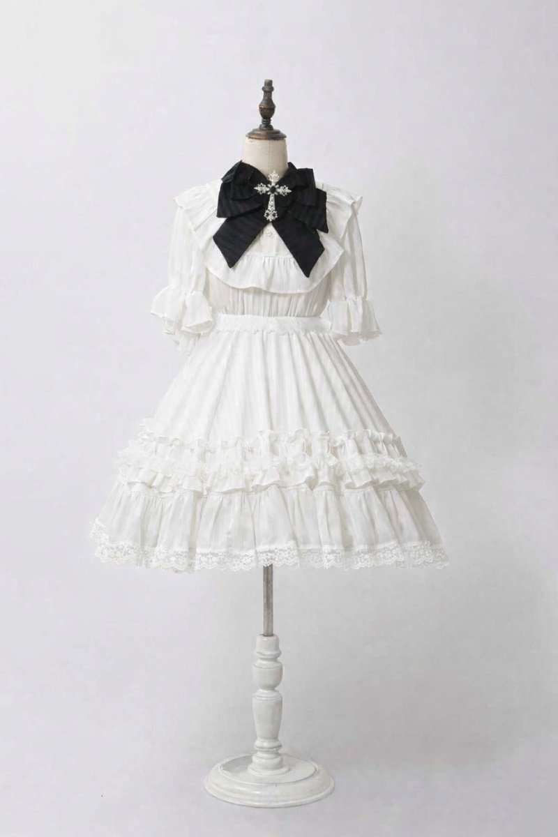2025mkk's tweet photo. MMK SUPPLY は GLM14 にて初出展 が決定しました ♡
ブランドとして初めて皆さまの前に立てること、本当に嬉しく思います。
黒白の世界に込めた少女のときめきを、ぜひ直接感じていただけたら幸いです。
新作も準備しておりますので、ぜひ遊びに来てくださいね。
会場でお会いできるのを楽しみにしています✨
#GLM14