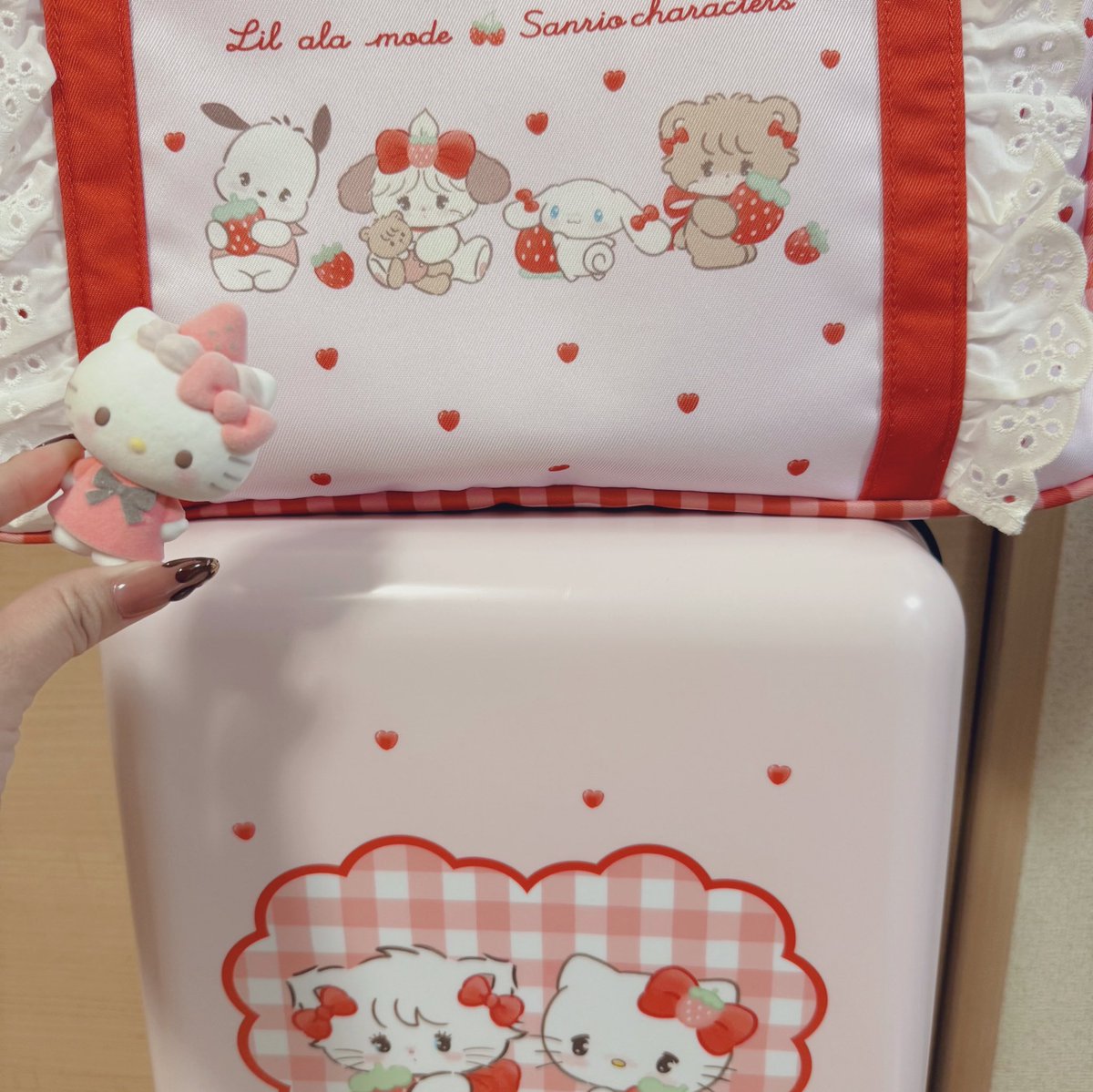 サンリオ Lil ala mode 当りくじ キャリーケース ボストンバッグ他