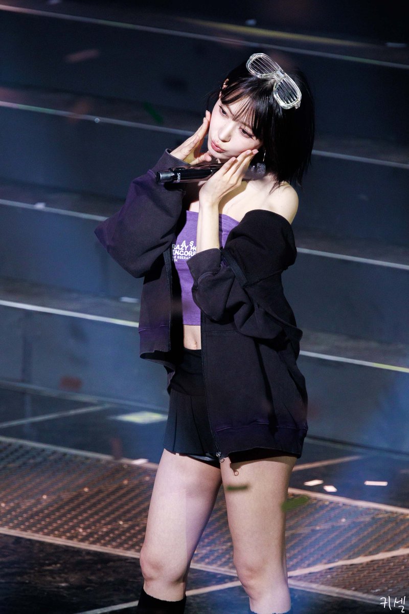 260131 EASY CRAZY HOT
#LE_SSERAFIM #르세라핌 #EASY_CRAZY_HOT #EASY_CRAZY_HOT_ENCORE #EASY_CRAZY_HOT_IN_SEOUL
#宮脇咲良 #SAKURA #사쿠라 #ックラ
쿠라가 표정이 다양해서 좋아