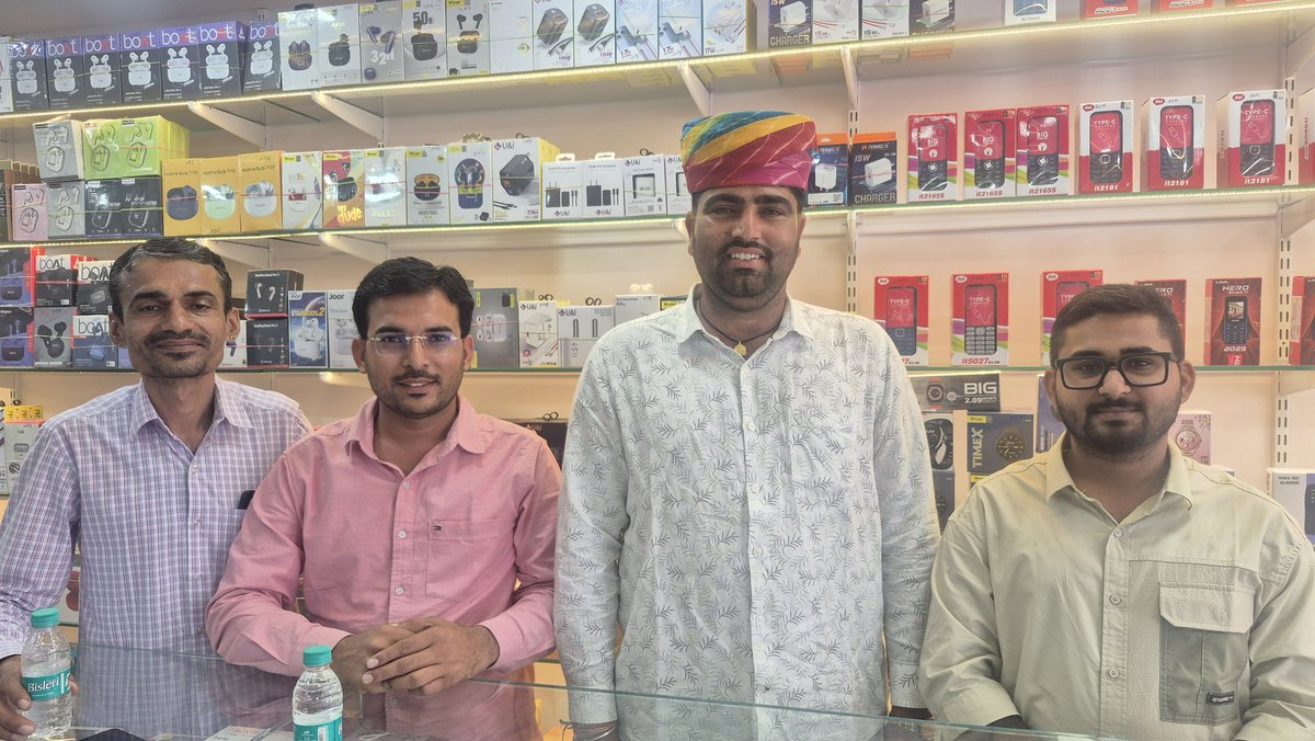 Tajaram_Siyag_'s tweet image. आज वापी प्रवास के दौरान मित्र हरीश जी डुडी एंव पेमाराम जी काकङ भाग्य लक्ष्मी प्रतिष्ठान जाना हुआ। 
मान सम्मान के लिए हार्दिक आभार। 
#TeamRLP #Vapi