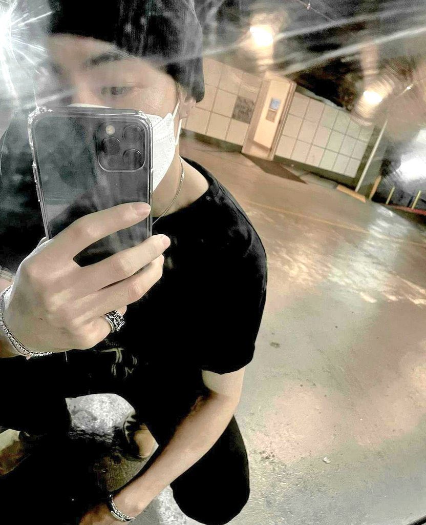 PGyeomie's tweet photo. วิ้งๆ 💎 🌚🌝  #KimTuanCollection https://t.co/Bqe4nvGKlj