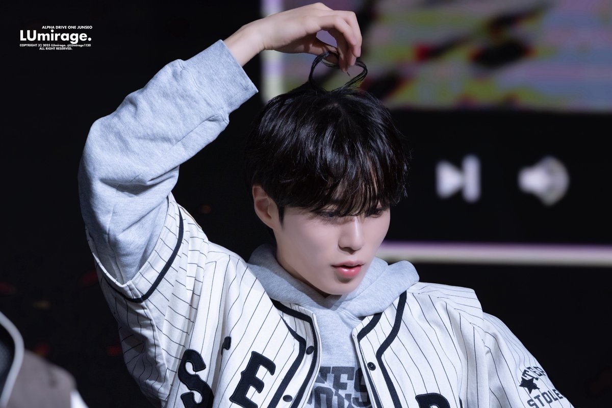 LUmirage. tweet media